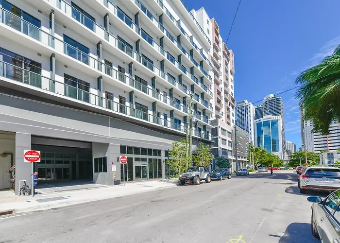 Stunning Condo In Brickell